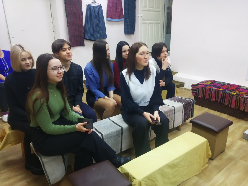 Укажите подпись к картинке.